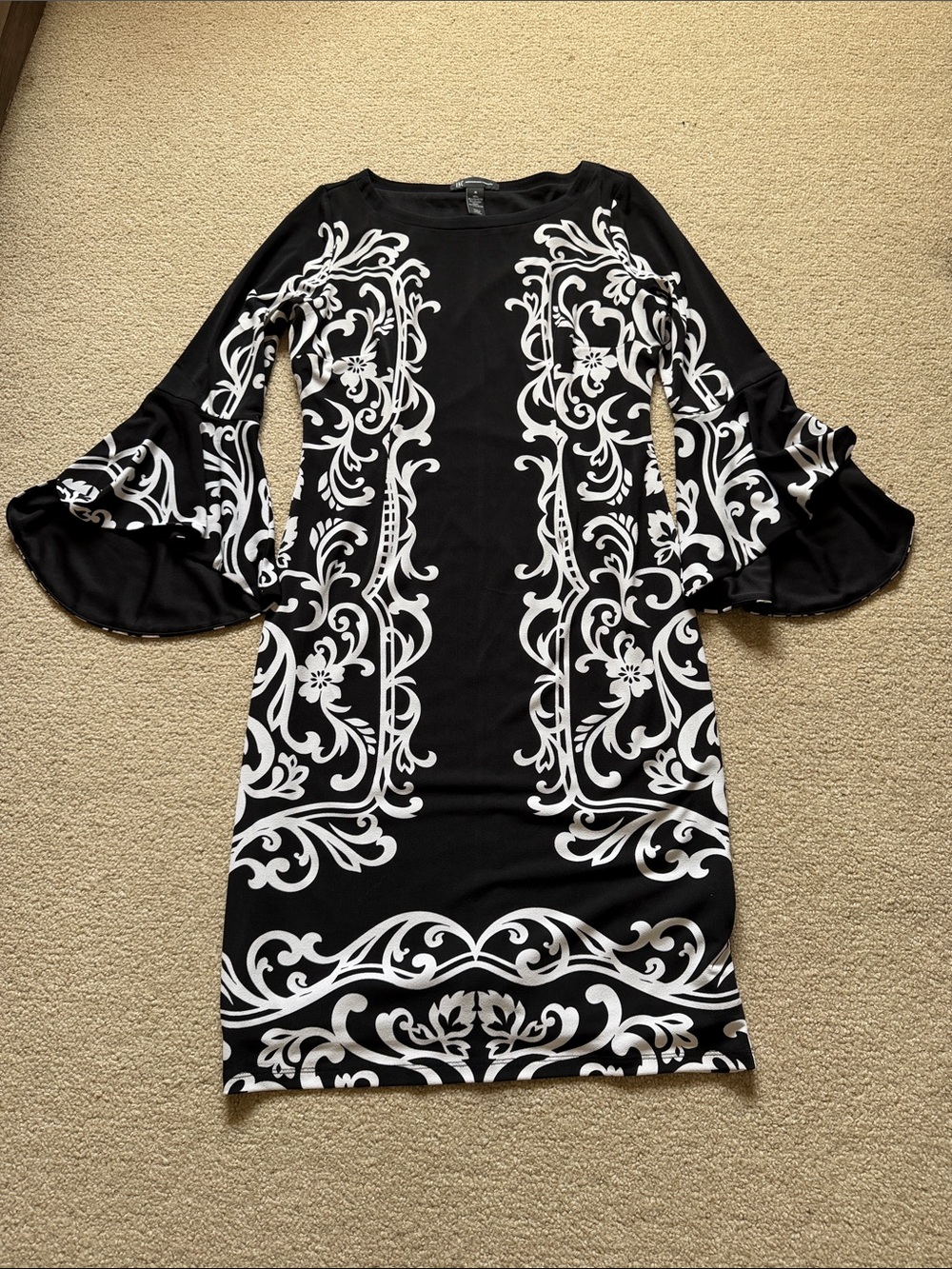 NWT INC BLACK AND WHITE DRESS SIZE M